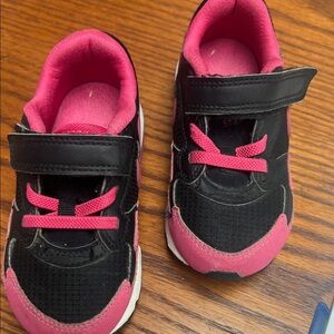 Nike Kids Black and Pink Sneakers